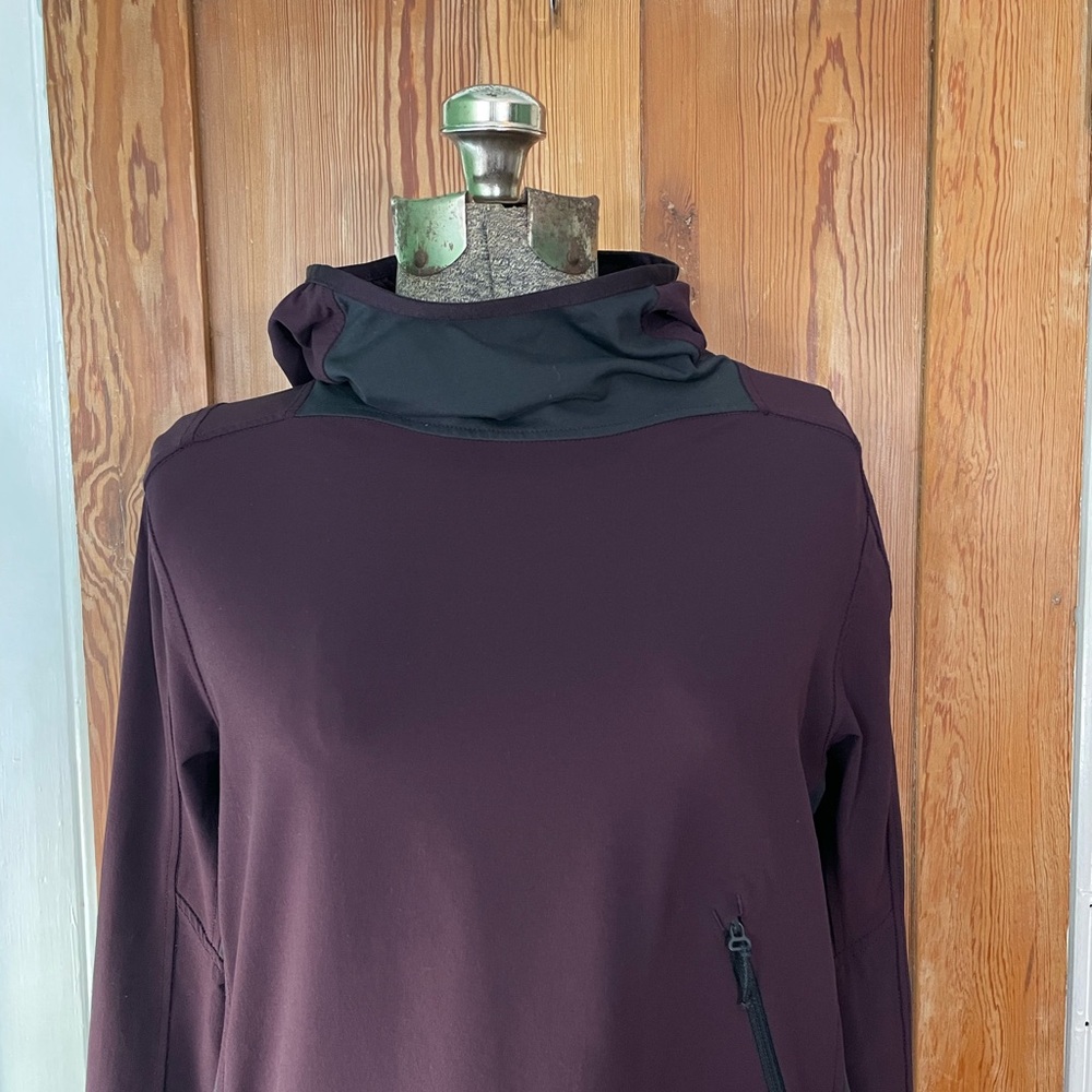 Mountain Hardware Chockstone Pullover Hoodie Soft… - image 2